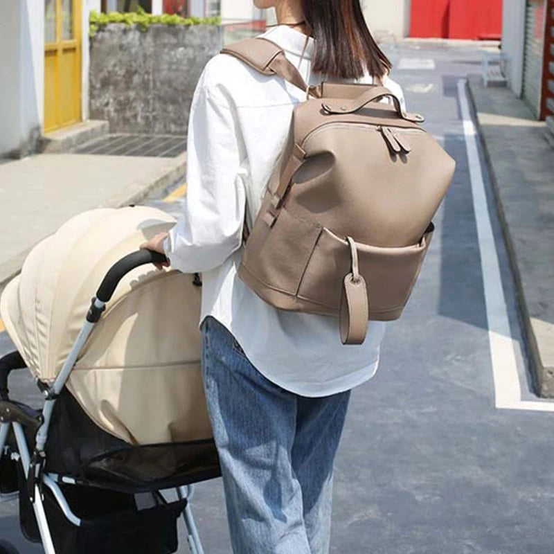 Mochila Maternidade de Couro Multifuncional